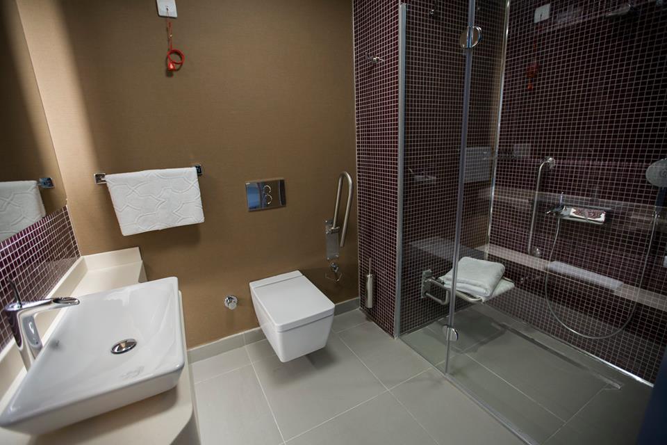baño-clinica-microfue Clínica Microfue - Baño