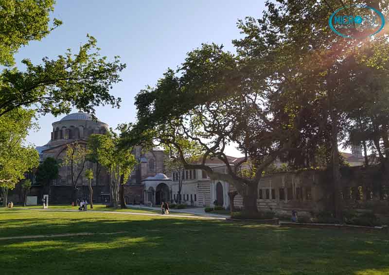 jardines_Topaki_santa_Irene_Estambul_trasplante_de_pelo_Turquía_Microfue